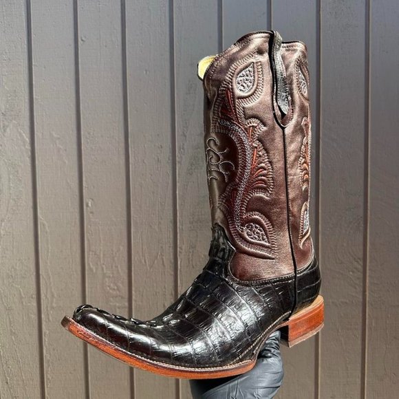 #59 Imitation Boot with Cocodrile Tail Details in Brown Color - Picture 1 of 5